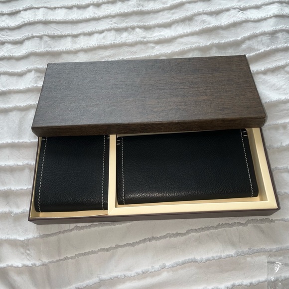 100% Leather- Men’s Wallet And Women’s Satchels And Carry-on Purses - Picture 12 of 16